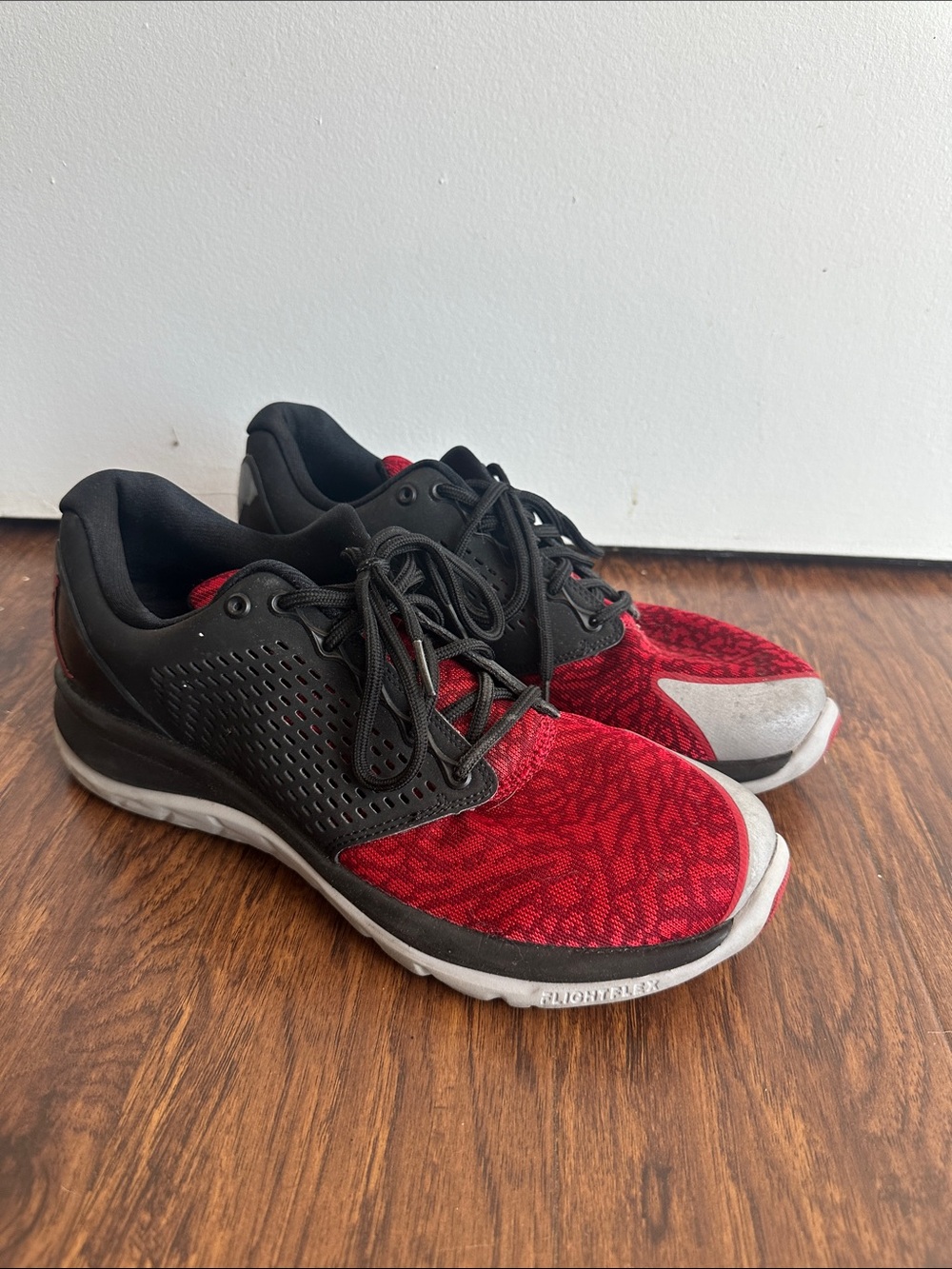 Jordan Men's Red and Black Athletic Shoes